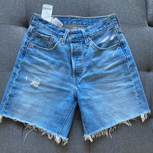 Levi mid thigh denim jean shorts